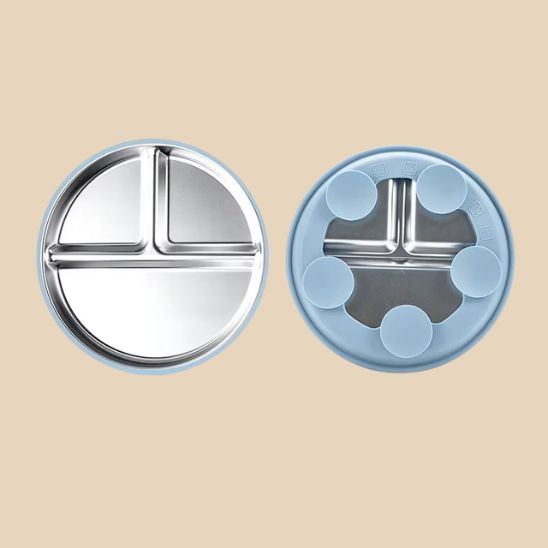 Vue de dessus assiette compartiment bébé en inox avec sections séparées