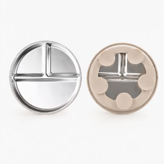 Assiette compartiment inox et sa base à ventouses en silicone beige, vues séparées