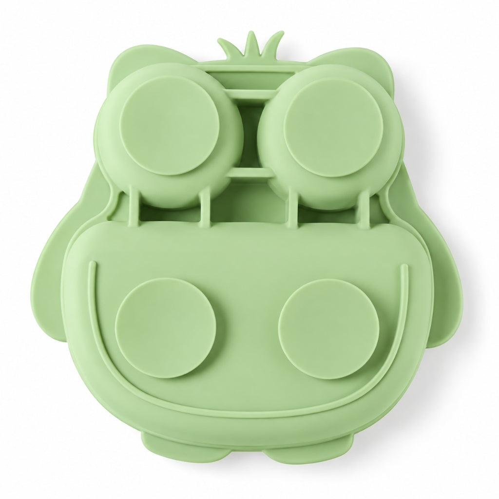 Dessous d'une assiette en silicone avec base en ventouse montrant les quatre ventouses