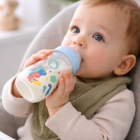 Biberon Dinosaure matériau antibactérien, hygiène renforcée au quotidien