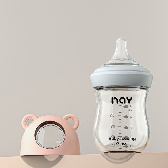 biberon en verre design ergonomique pour bébé