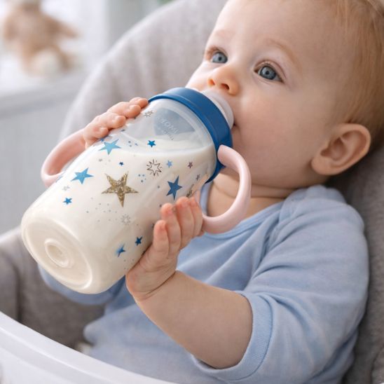 Biberon étoiles 330 ml favorisant l’autonomie de bébé