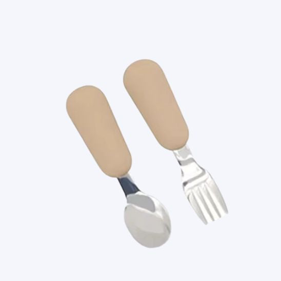 Couverts bébé beige sable en silicone alimentaire et inox