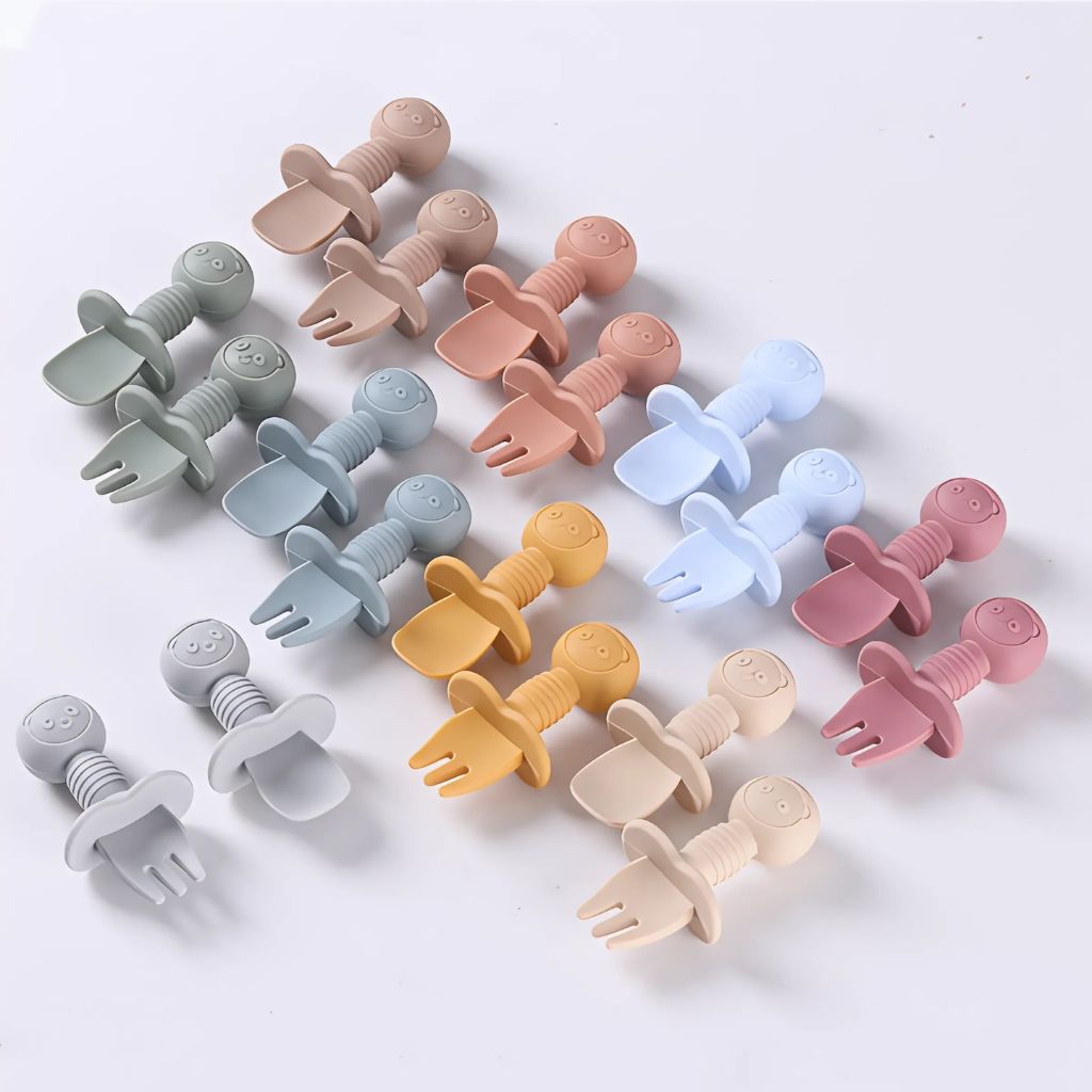 Ustensiles silicone pour apprentissage des repas bébé